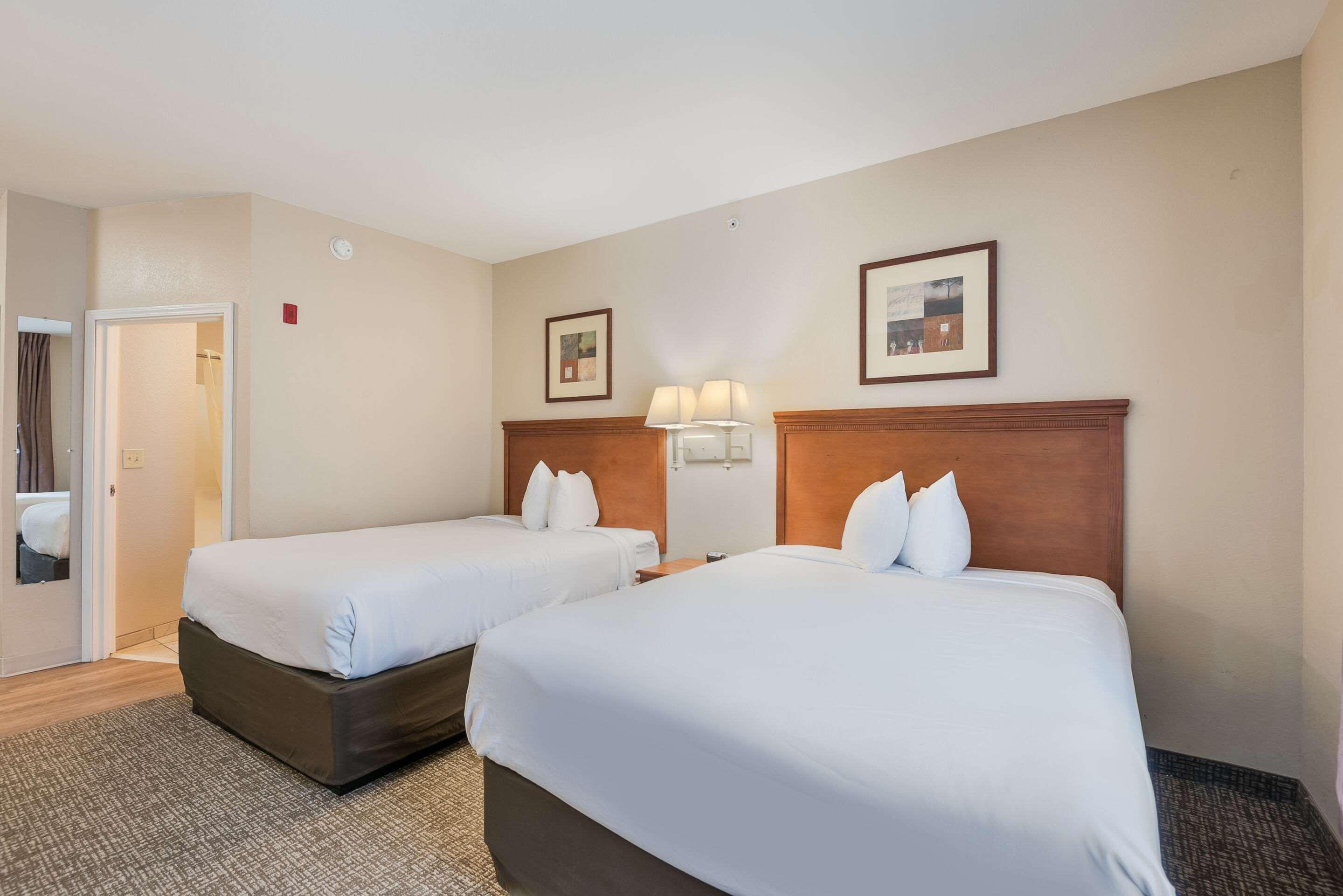 Suburban Extended Stay Hotel Waterloo - Cedar Falls - Cedar Valley 외부 사진