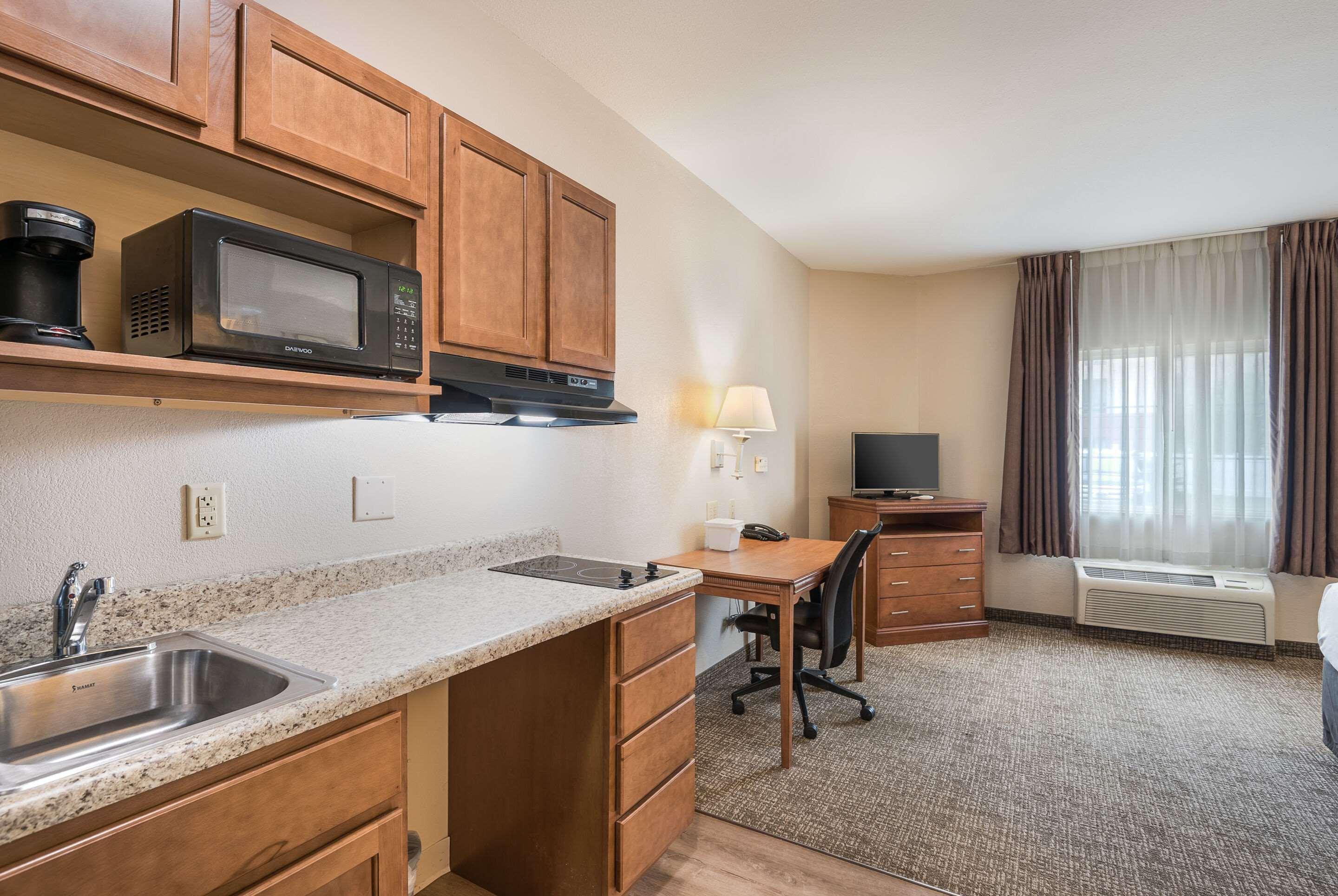 Suburban Extended Stay Hotel Waterloo - Cedar Falls - Cedar Valley 외부 사진