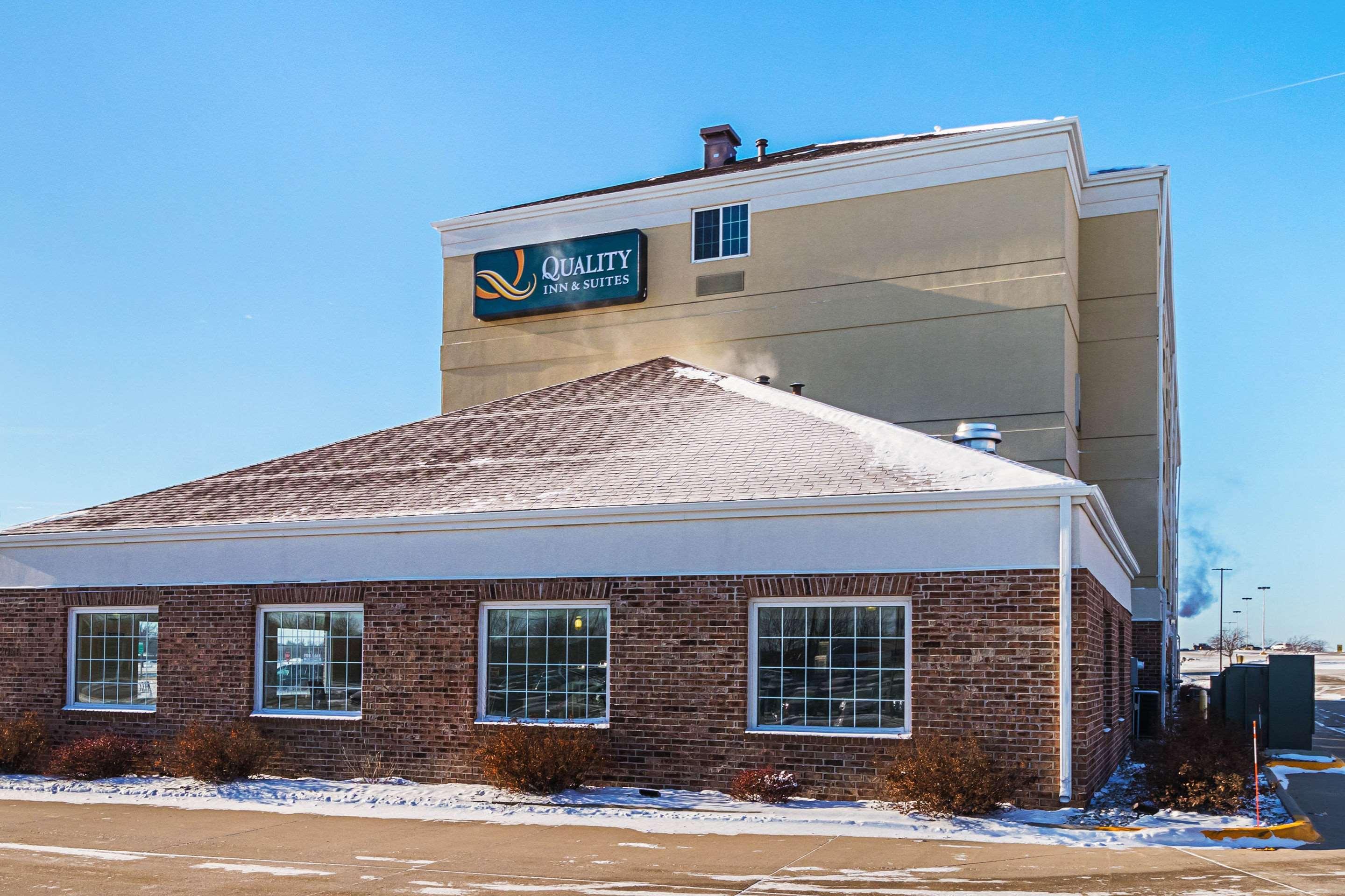 Suburban Extended Stay Hotel Waterloo - Cedar Falls - Cedar Valley 외부 사진