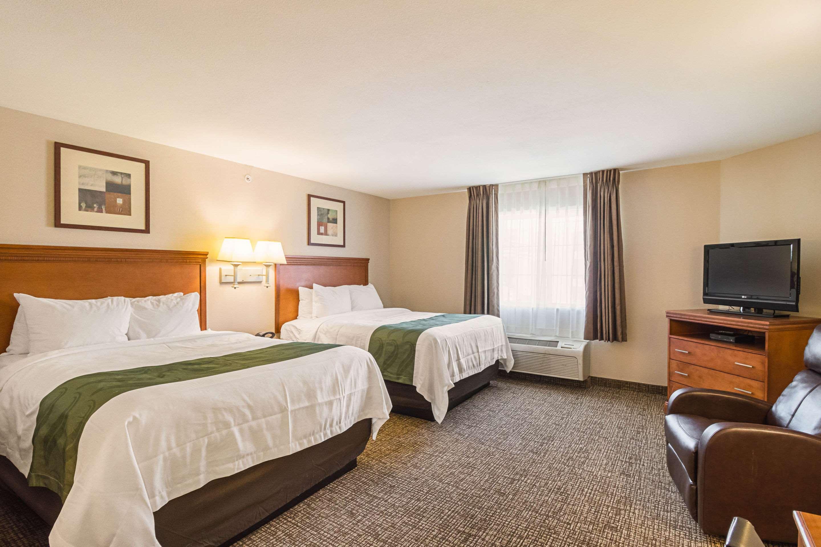 Suburban Extended Stay Hotel Waterloo - Cedar Falls - Cedar Valley 외부 사진