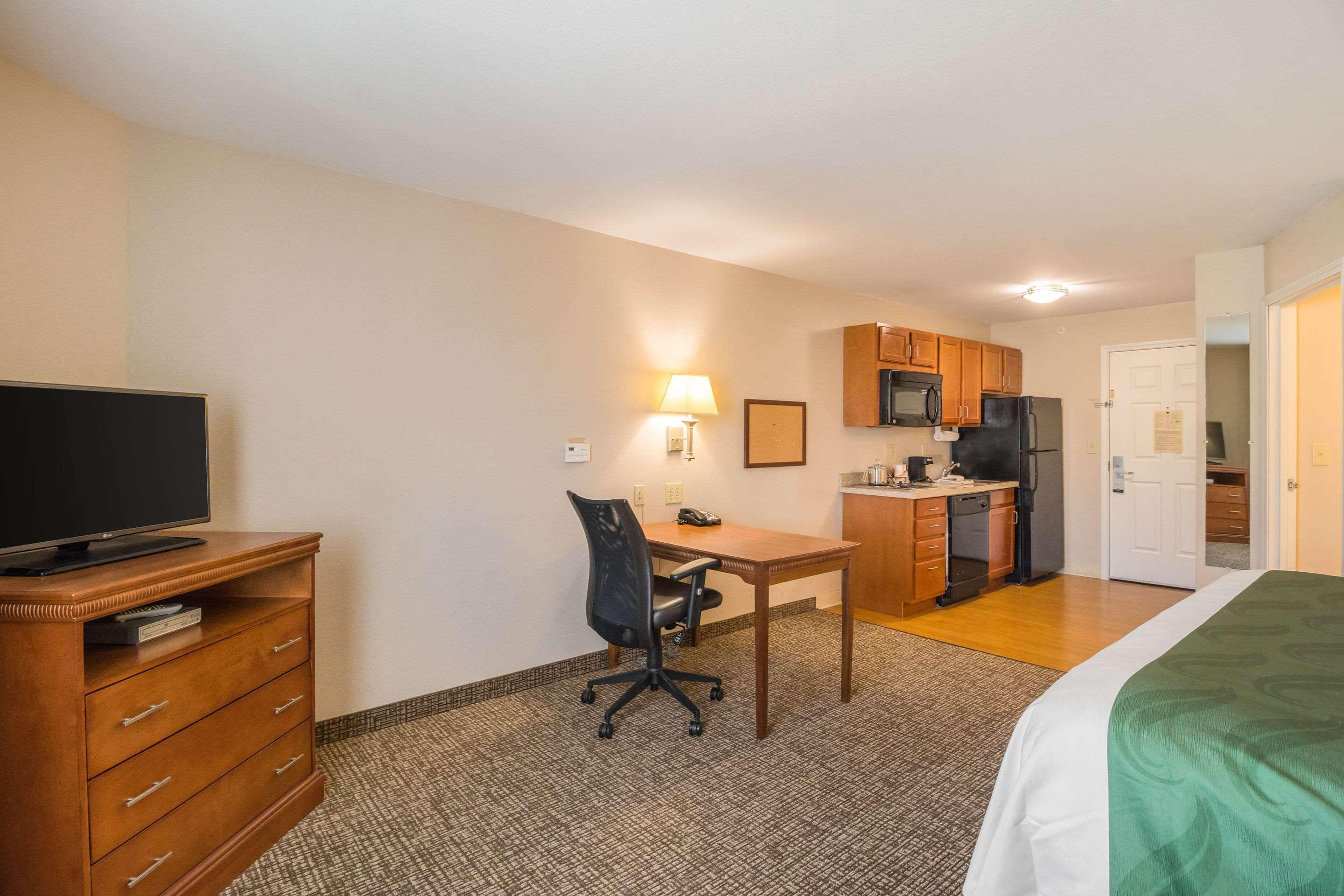 Suburban Extended Stay Hotel Waterloo - Cedar Falls - Cedar Valley 외부 사진