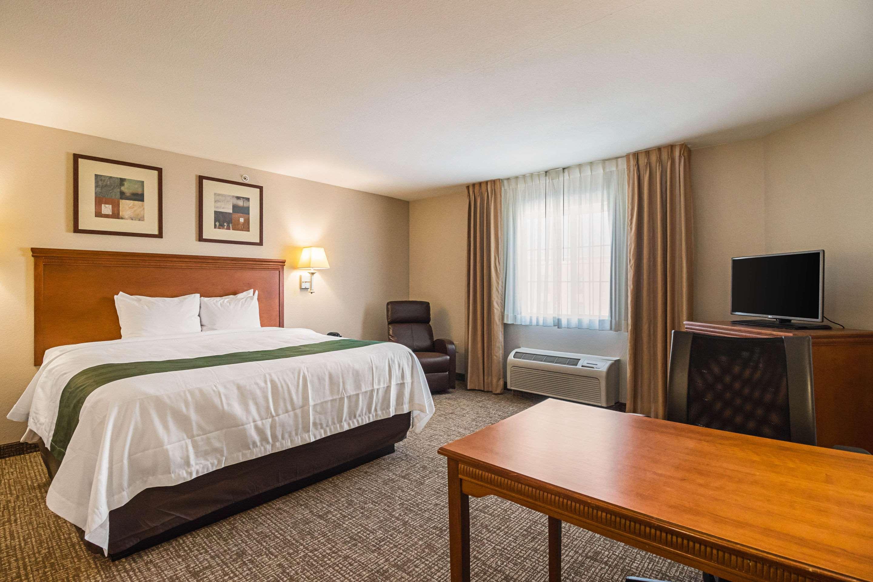 Suburban Extended Stay Hotel Waterloo - Cedar Falls - Cedar Valley 외부 사진